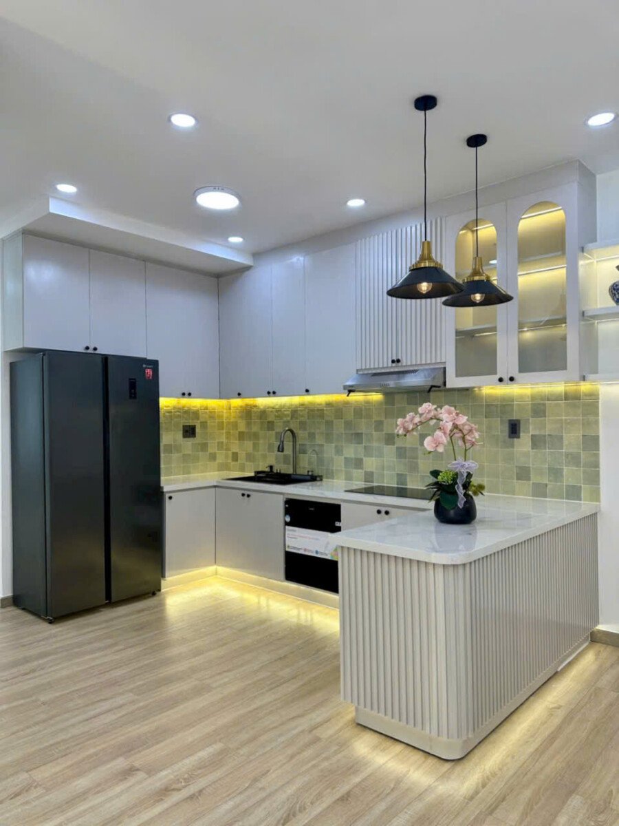 bep can goc mpo 100 - Bán nhanh căn hộ đẹp hoàn thiện mới 100%. Căn góc sky garden 1 diện tích 91m2-3 phòng ngủ-2wc. Giá bán 7.4 Tỷ