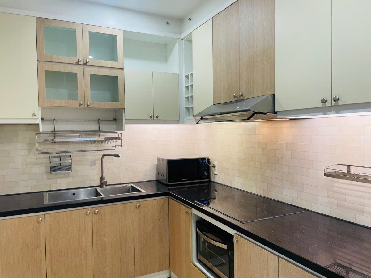 bep can ho ban 8 - Gía bán trước Tết căn hộ 77m2, chung cư Scenic Valley 1, 02pn, 7.550 tỷ, nhà có hợp đồng thuê 18tr500/tháng.