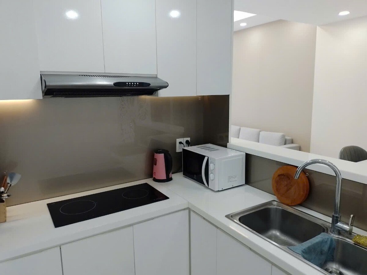 bep can ho ban 9 - Bán căn hộ chung cư Scenic Valley 1, 71m2, 02pn, giá 6.650 tỷ, nội thất đầy đủ, view Đông Nam.