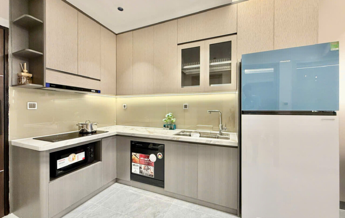 bep can ho ban sky garden 3 1170x738 - Bán căn hộ đẹp tại Sky Garden 3. DT 56m2 Nhà mới 100% Thiết kế 2 Phòng ngủ-1wc View quận 1 rất đẹp- Giá 5.380 Tỷ