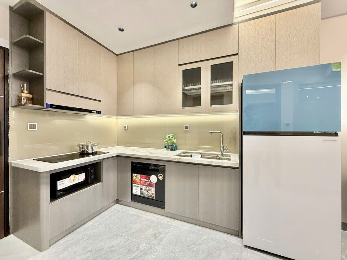 bep can ho ban sky garden 3 - Bán căn hộ đẹp tại Sky Garden 3. DT 56m2 Nhà mới 100% Thiết kế 2 Phòng ngủ-1wc View quận 1 rất đẹp- Giá 5.380 Tỷ
