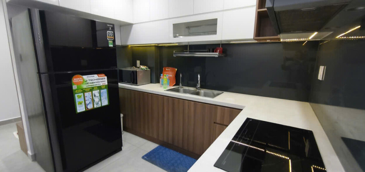 bep can ho can ban 1 1170x553 - Bán căn hộ 110m2, 02pn, chung cư Scenic Valley 1, giá 10.9 tỷ, nhà đang có hợp đồng thuê ổn định.