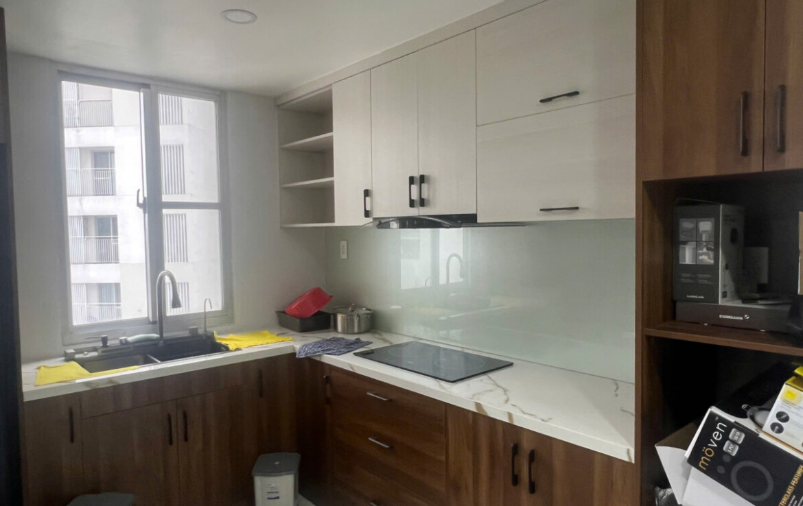 bep can ho cho thue 3 1170x738 - Cho thuê căn hộ chung cư Scenic Valley 2, 80m2, 02pn, giá 22tr/tháng, nhà mới đầy đủ nội thất.