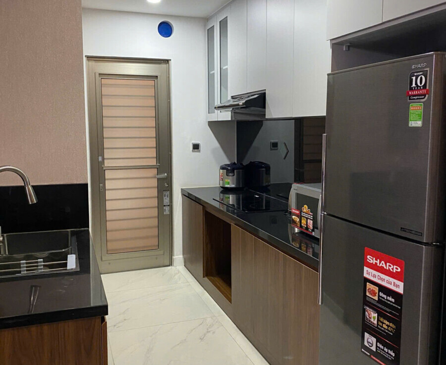 bep can ho cxan cho thue gap 900x738 - Cho thuê căn hộ 02pn , chung cư The Signature ( midtown ) nhà đẹp, giá 29tr/tháng, đầy đủ nội thất.