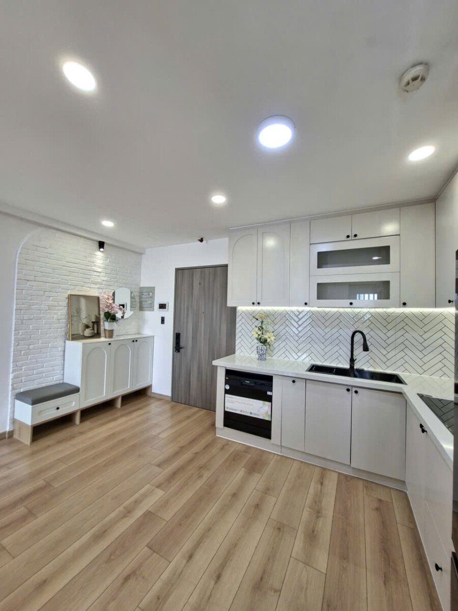bep can ho dep ban - Bán trước tết căn hộ Saigon South Residences. DT 75m2 Nhà đẹp-Lầu cao- 2 phòng-2wc- Nội thất như hình- Giá 6.490 Tỷ