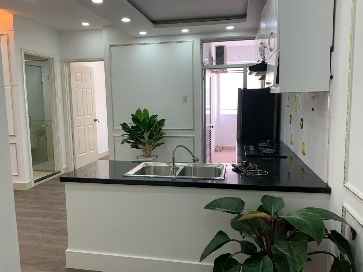 bep cuc ky thoang - Bán căn góc Sky Garden 2. DT 89m2 Nhà đang cho thuê 14 Triệu- 2 Phòng-2wc- Nội thất đầy đủ- Giá 6.650 Tỷ