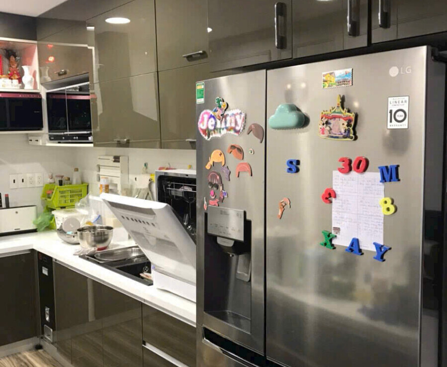 bep day du thiet bi 899x738 - Giá mua bán căn hộ 3pn chung cư Scenic Valley 1 phường Tân Mỹ T1/2026