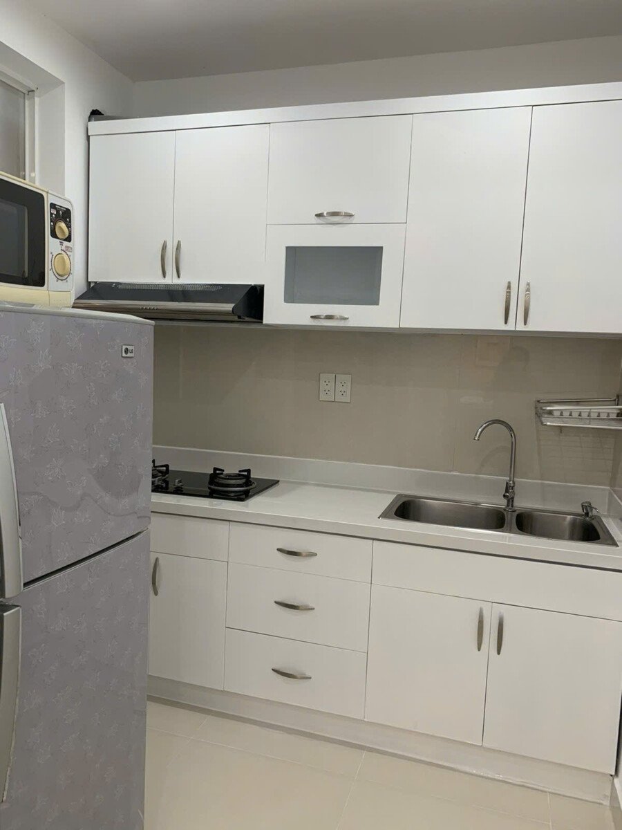 bep dep sang can ho sky 3 - Còn Duy Nhất Căn Hộ 56m2 Sky 3 Giá 4.450 Tỷ. Nhà đẹp- 1 phòng ngủ-1wc- Đang cho thuê 11.5 Triệu/Tháng