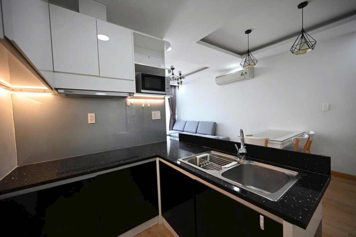 bep rong rai - Bán gấp căn hộ Scenic Valley 1, 2pn lầu cao, nội thất cao cấp, giá 6,950 tỷ