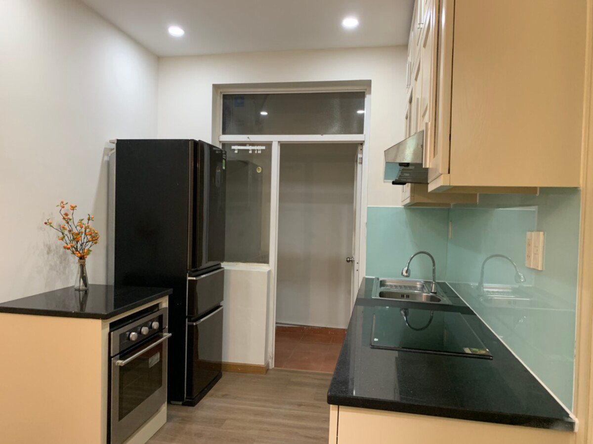 bep thoang can ho cho thue - Cho thuê căn hộ đẹp tại Sky Garden 3. DT 68m2 Lầu cao- thiết kế 2 Phòng ngủ-2wc- Nội thất như hình- Giá 16 Triệu/Tháng