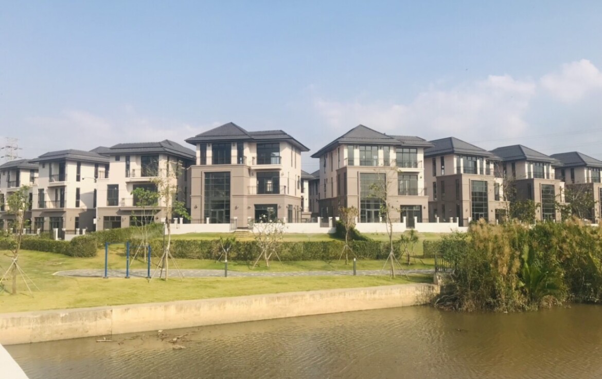 biet thu lien ke song 1170x738 - Giá mua bán nhà Biệt thự đơn lập kdc Zeitgeist gs Nhà Bè T1/2026