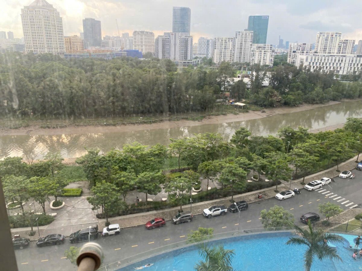 can ho ban lien ke song va ho boi noi khu - Giá mua bán căn hộ 3pn tòa B căn số 03 chung cư Midtown phường Tân Mỹ T1/2026