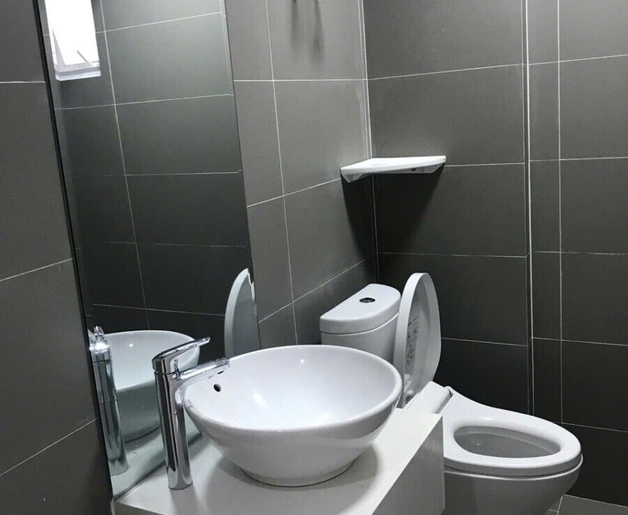 can ho co 2 nha tam hoan thien cao cap 900x738 - Giá mua bán căn hộ 2pn 80m2 tòa D view hồ bơi chung cư Scenic Valley 1 t1/2026