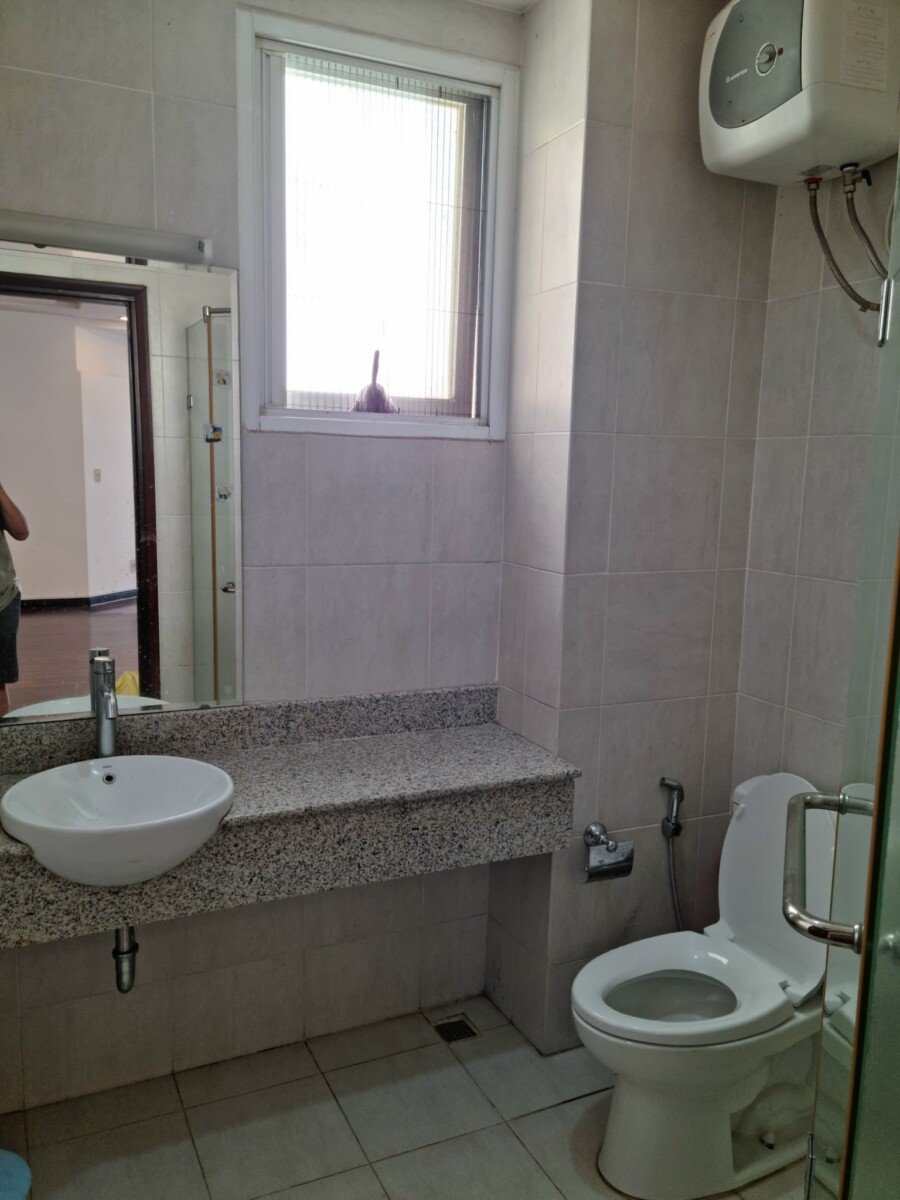 can ho co 2 toilet hoan thien nhu hinh 1 - Giá mua bán căn hộ 3pn tòa B chung cư Green View phường Tân Mỹ T1/2026