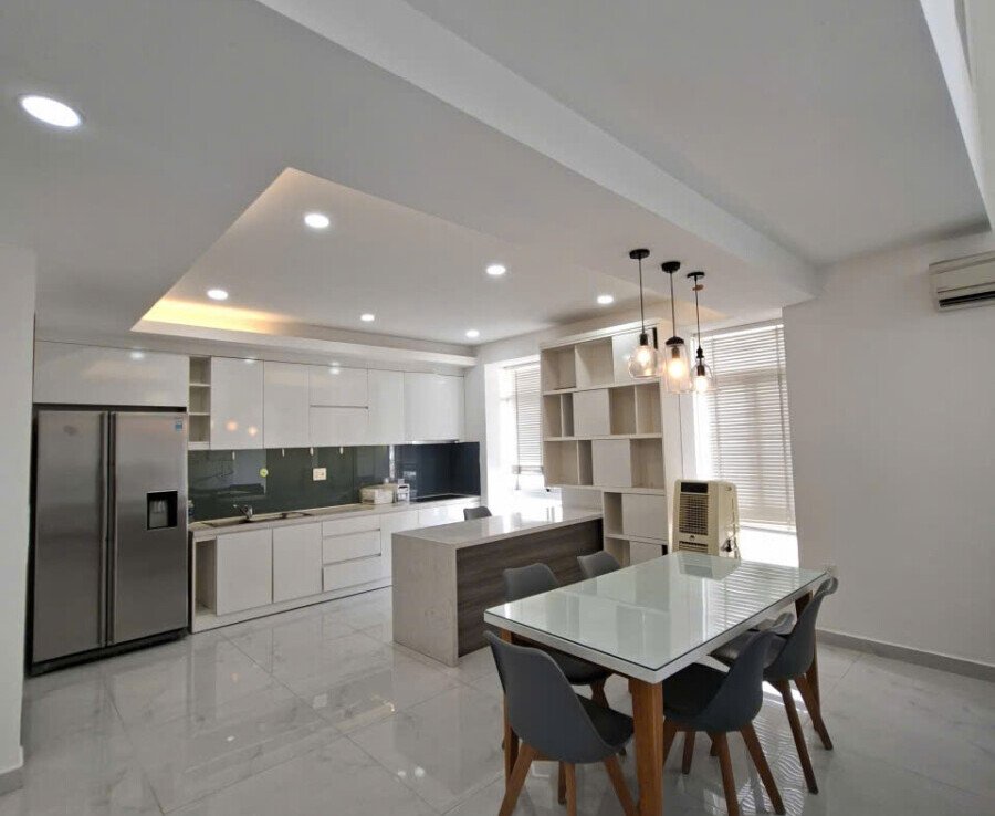 cho thue can ho penthouse sky garden 3 3 900x738 - Cho thuê nhanh Penthouse Sky Garden 3. DT 200m2 Nhà đẹp- sân vườn rộng- 3 Phòng ngủ-2wc- Giá thuê 45 Triệu/Tháng