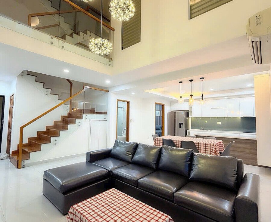 cho thue can ho penthouse sky garden33 7 900x738 - Cho thuê nhanh Penthouse Sky Garden 3. DT 200m2 Nhà đẹp- sân vườn rộng- 3 Phòng ngủ-2wc- Giá thuê 45 Triệu/Tháng