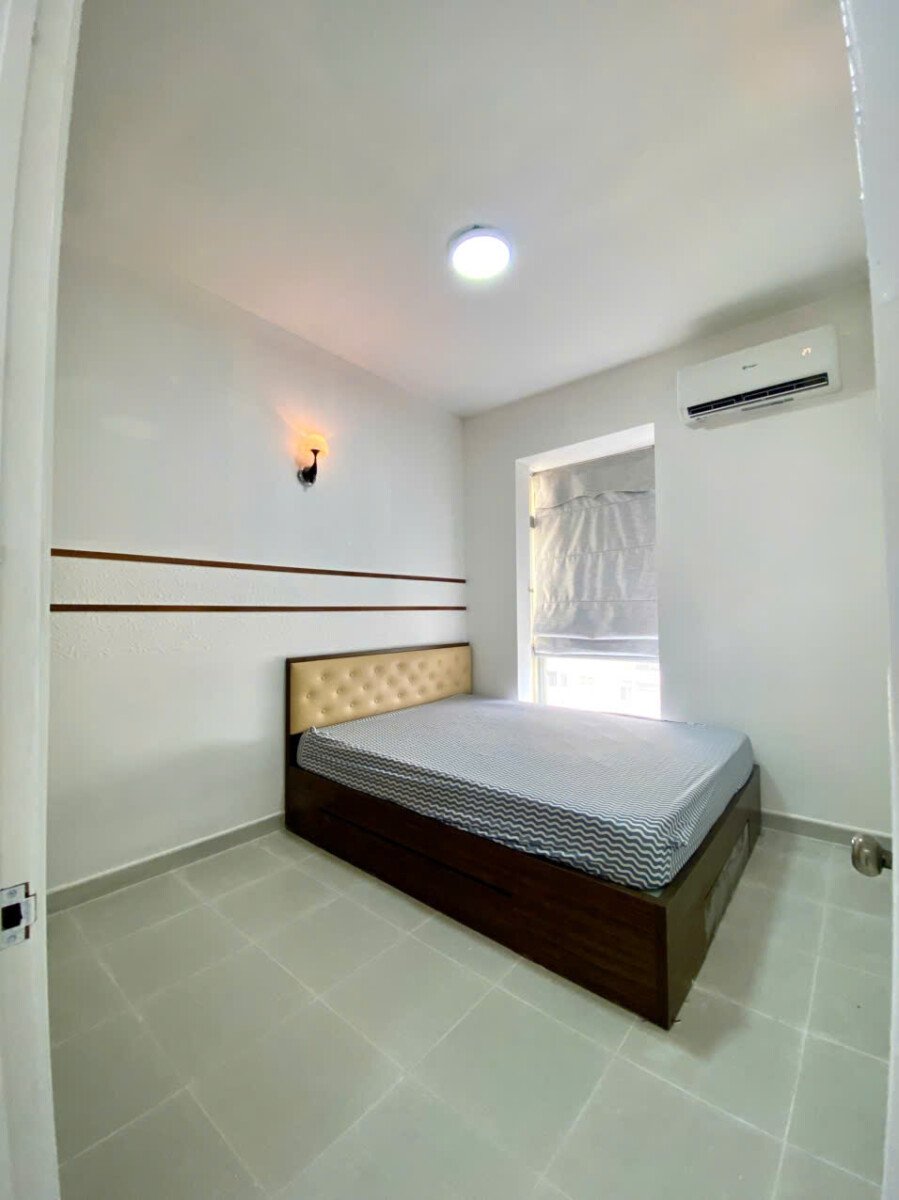 cho thue can ho sky garden 2 6 - Cho thuê căn hộ đẹp tại Sky Garden 2. DT 71m2 Nhà đẹp mới sơn sửa- 2 Phòng ngủ-1wc- Lầu cao- Giá 14 Triệu/Tháng