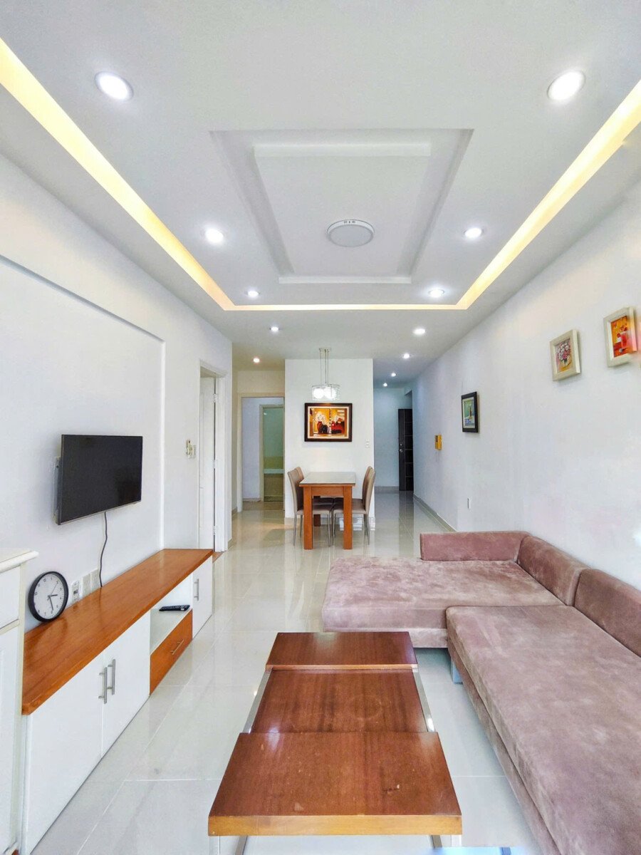 cho thue can ho sky garden 3 1 2 - Cho thuê căn hộ Sky Garden 3. DT 68m2 Lầu cao- Nội thất đầy đủ- 2 Phòng ngủ-2wc- Nhà đang trống vào ngay. Giá 16 Triệu/Tháng