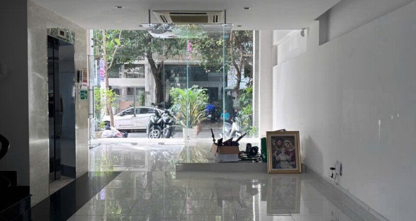 Cho thuê mặt bằng khu Hưng Phước- Phú Mỹ Hưng. DT 100m2- Vị trí đẹp- đường lớn- thuận tiện kinh doanh. Giá 25 Triệu/Tháng
