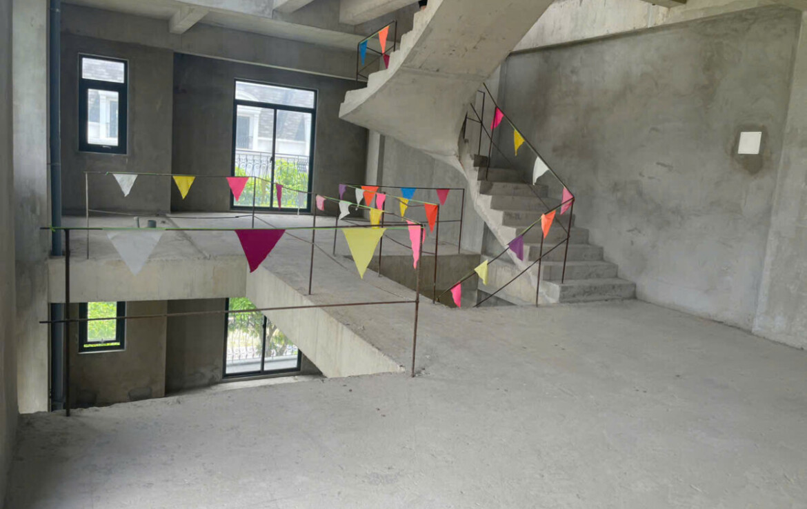 hien trang nha hoan thien tho ben trong 1170x738 - Giá mua bán nhà nguyên căn kdc Amelie Villa Nhà Bè T1/2026