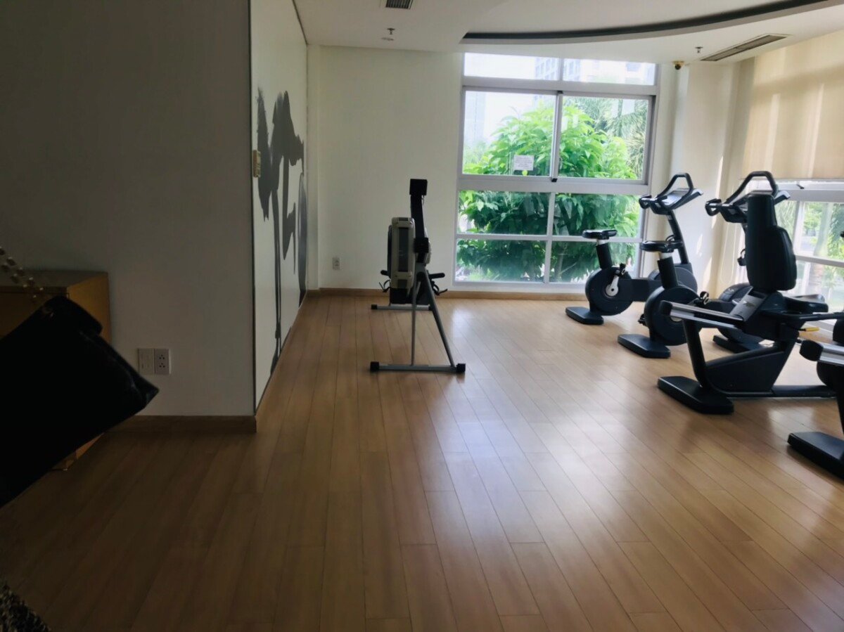 hien trang shophouse dang kinh doanh gym - Giá mua bán Shophouse khối đế chung cư Happy Valley phường Tân Hưng T1/2026
