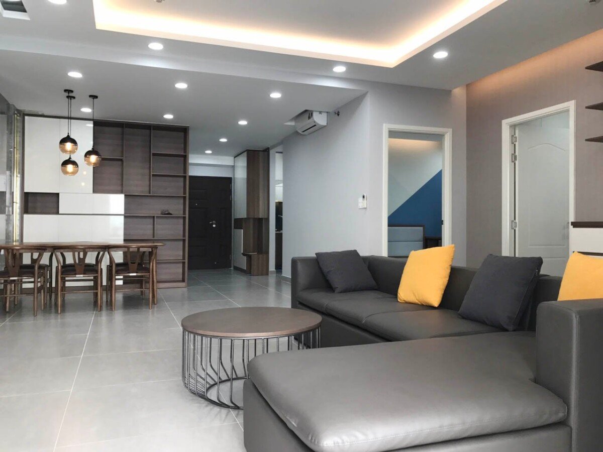 hinh anh phong khach can ho can cho thue - Bán căn hộ 110m2, 02pn, chung cư Scenic Valley 1, giá 10.9 tỷ, nhà đang có hợp đồng thuê ổn định.