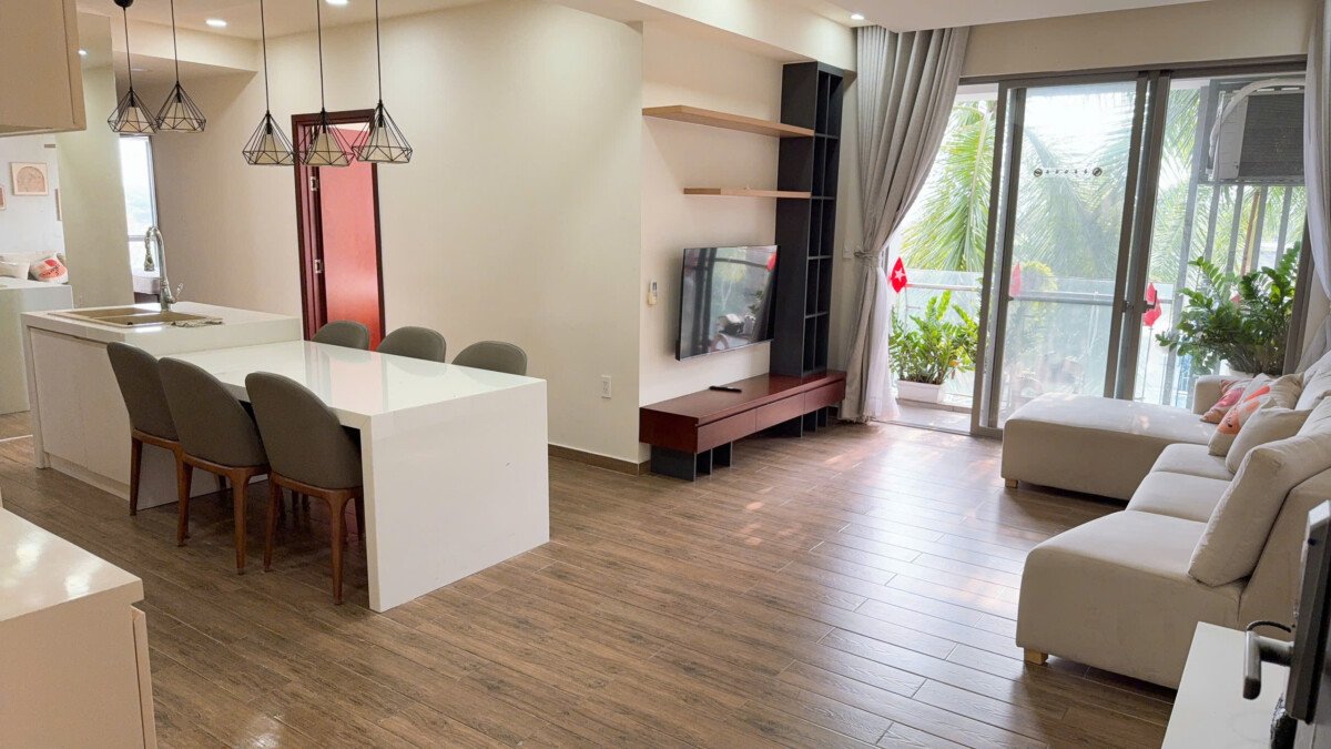 hinh anh phong khach va bep - Giá mua bán căn hộ 3pn tòa A chung cư Hưng Phúc 1 phường Tân Mỹ T1/2026
