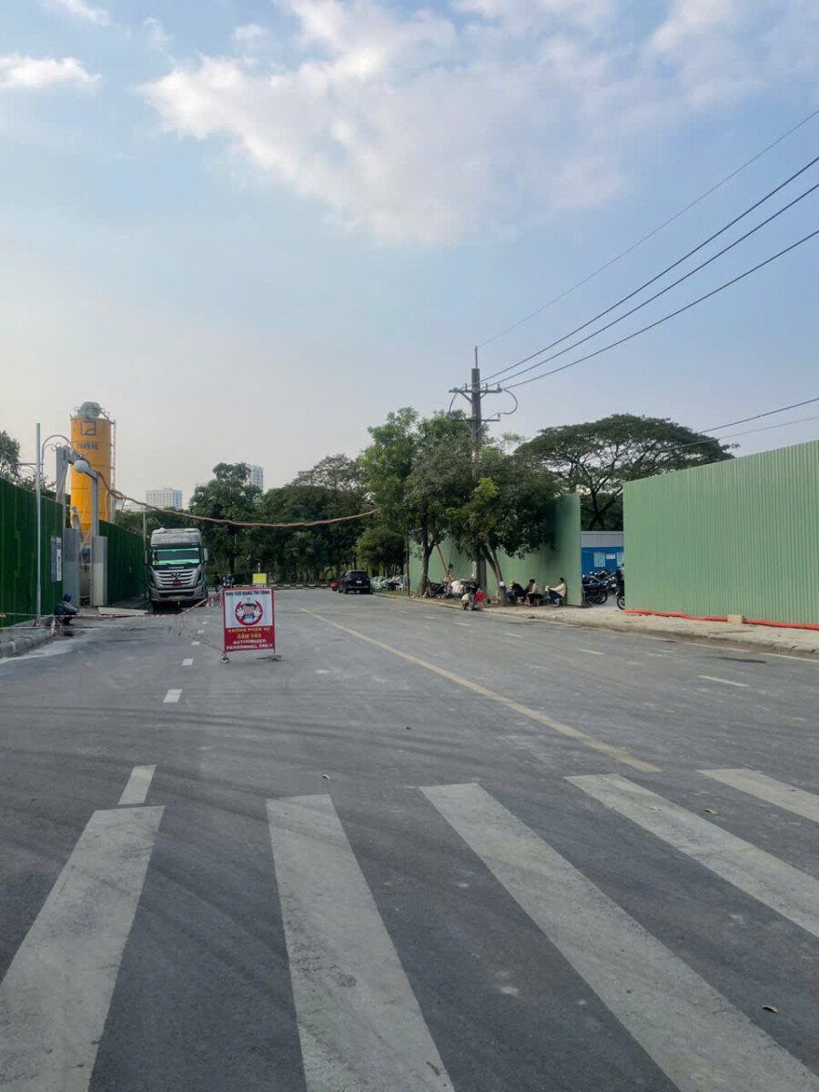 huong dong bac casa luna lien ke duong do doc tuyet - Giá mua bán căn hộ 4pn tòa A chung cư Casa Luna Phường Tân Hưng T2/2026