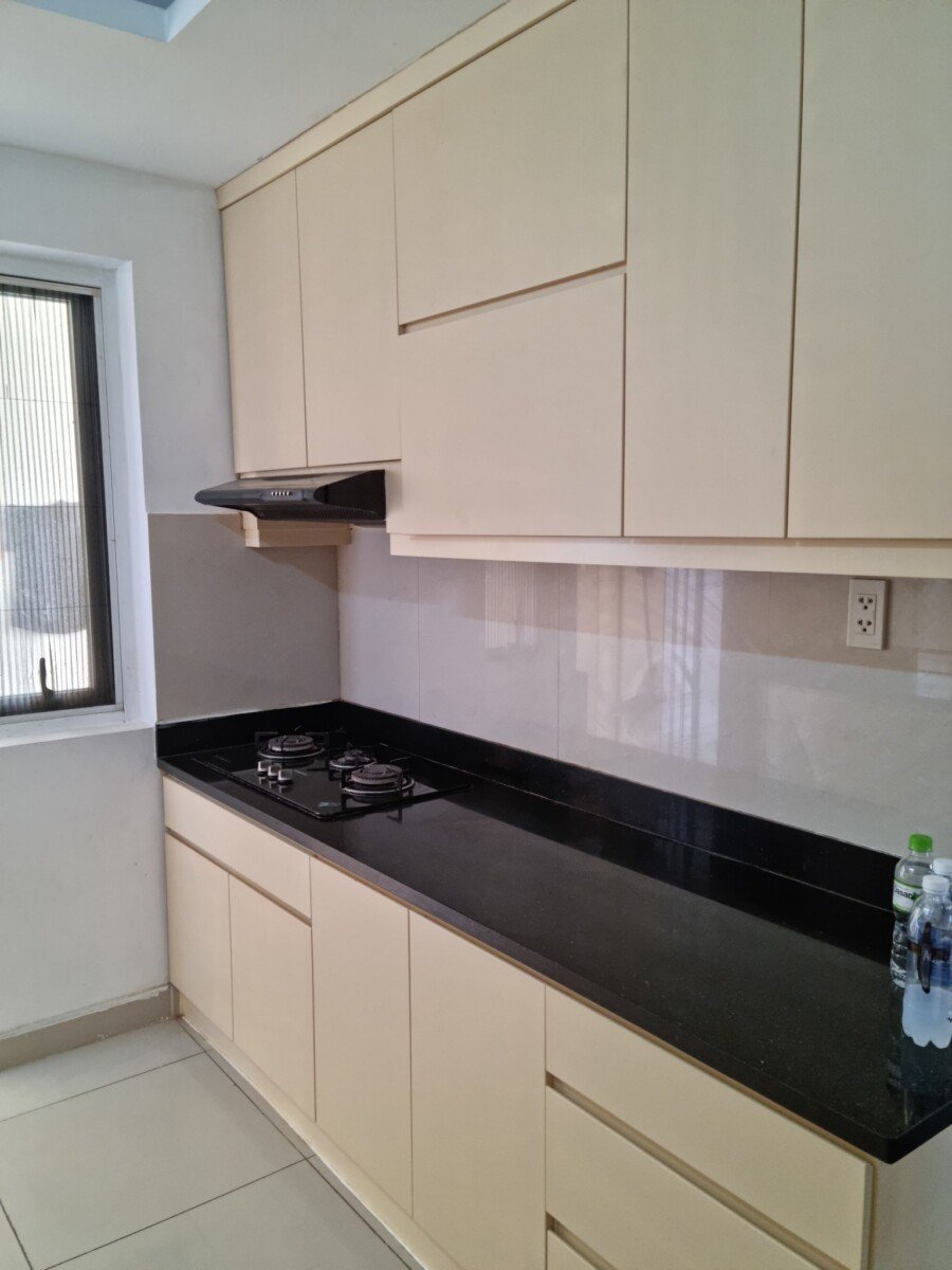 khong gian bep 1 - Giá mua bán căn hộ 3pn tòa B chung cư Green View phường Tân Mỹ T1/2026