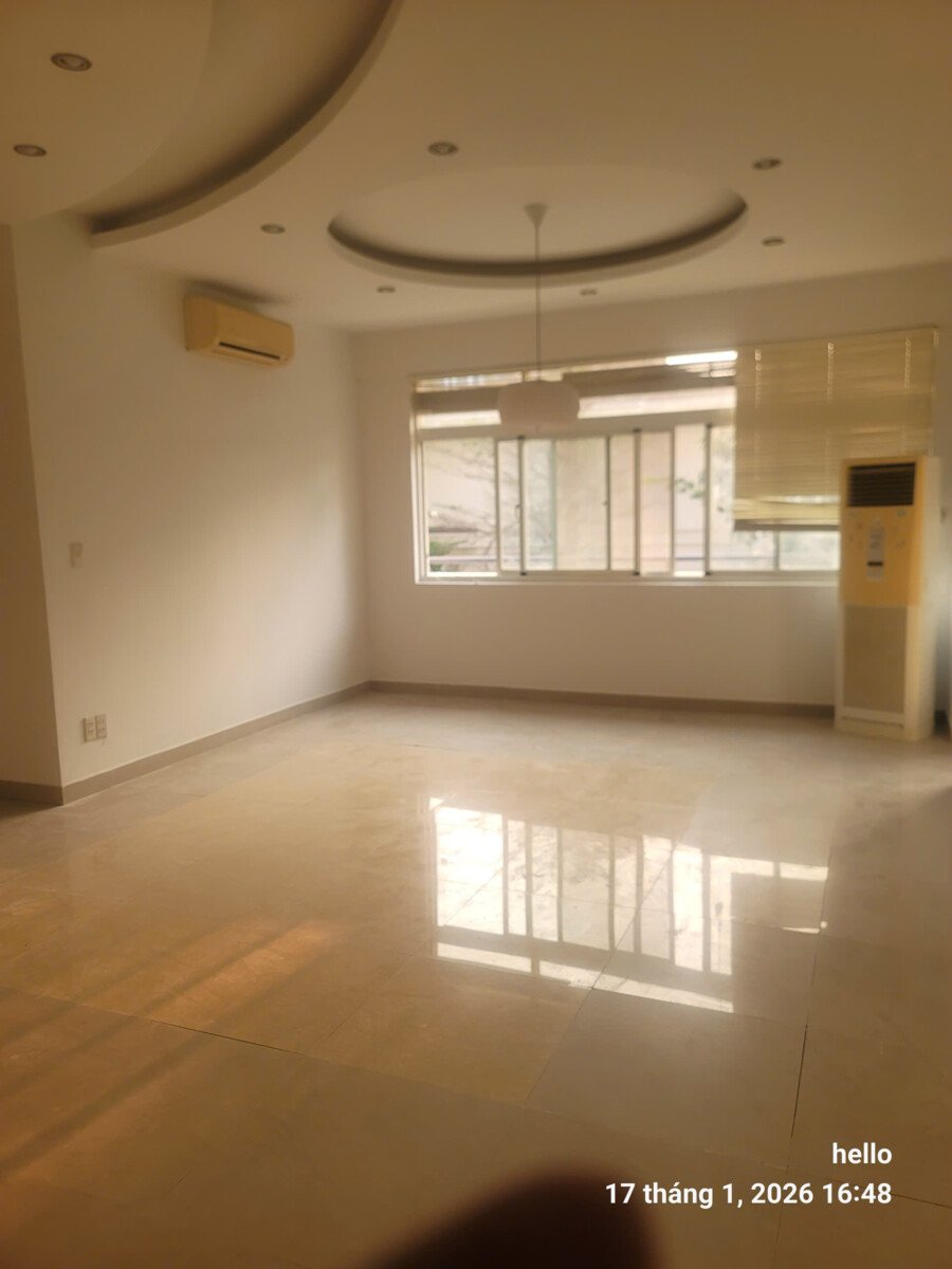 khong gian phong khach rong rai 2 - Giá mua bán căn hộ 3pn tòa A chung cư Cảnh Viên 2 phường Tân Mỹ T1/2026