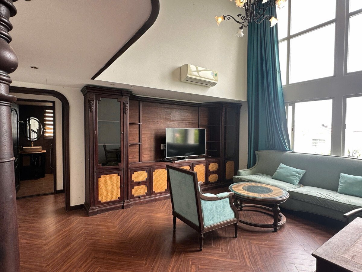 khong gian phong khach sang trong 1 - Giá mua bán căn hộ Duplex tòa B lầu 3 chung cư Mỹ Cảnh phường Tân Hưng T2/2026