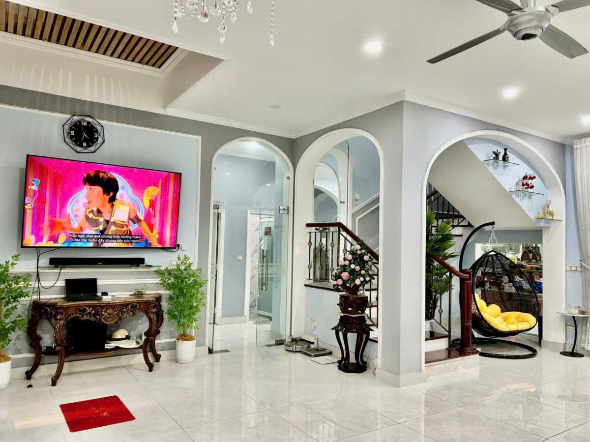 khong gian phong khach sang trong - Giá cho thuê nhà Biệt thự 6pn số 230 nội khu Phú Gia phường Tân Hưng T2/2026