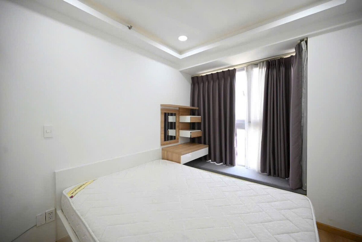 khong gian phong ngu master rong rai - Bán gấp căn hộ Scenic Valley 1, 2pn lầu cao, nội thất cao cấp, giá 6,950 tỷ
