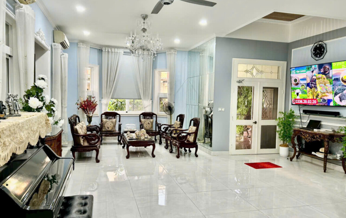 khu vu tiep khach tang 1 1170x738 - Giá cho thuê nhà Biệt thự 6pn số 230 nội khu Phú Gia phường Tân Hưng T2/2026