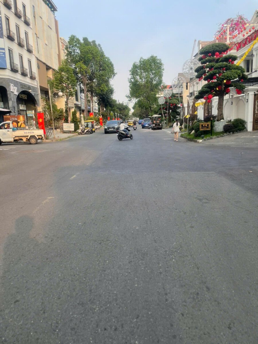 phia bac du an lien ke duong pham thai buong - Giá mua bán căn hộ 3pn tòa A chung cư Sculptura phường Tân Hưng T2/2026