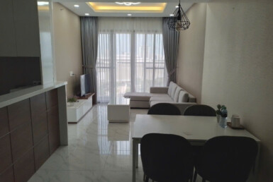 phong khach can ho ban 13 385x258 - Bán căn hộ chung cư Scenic Valley 1, 71m2, 02pn, giá 6.650 tỷ, nội thất đầy đủ, view Đông Nam.