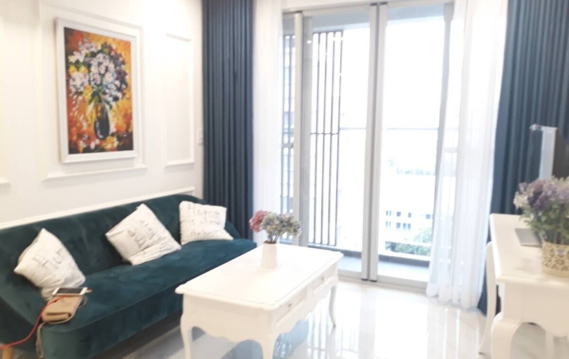 phong khach can ho ban 19 1170x738 - Bán căn góc chung cư Scenic Valley 1, 77m2, 02pn, giá 7.6 tỷ, nhà đang có hợp đồng thuê.