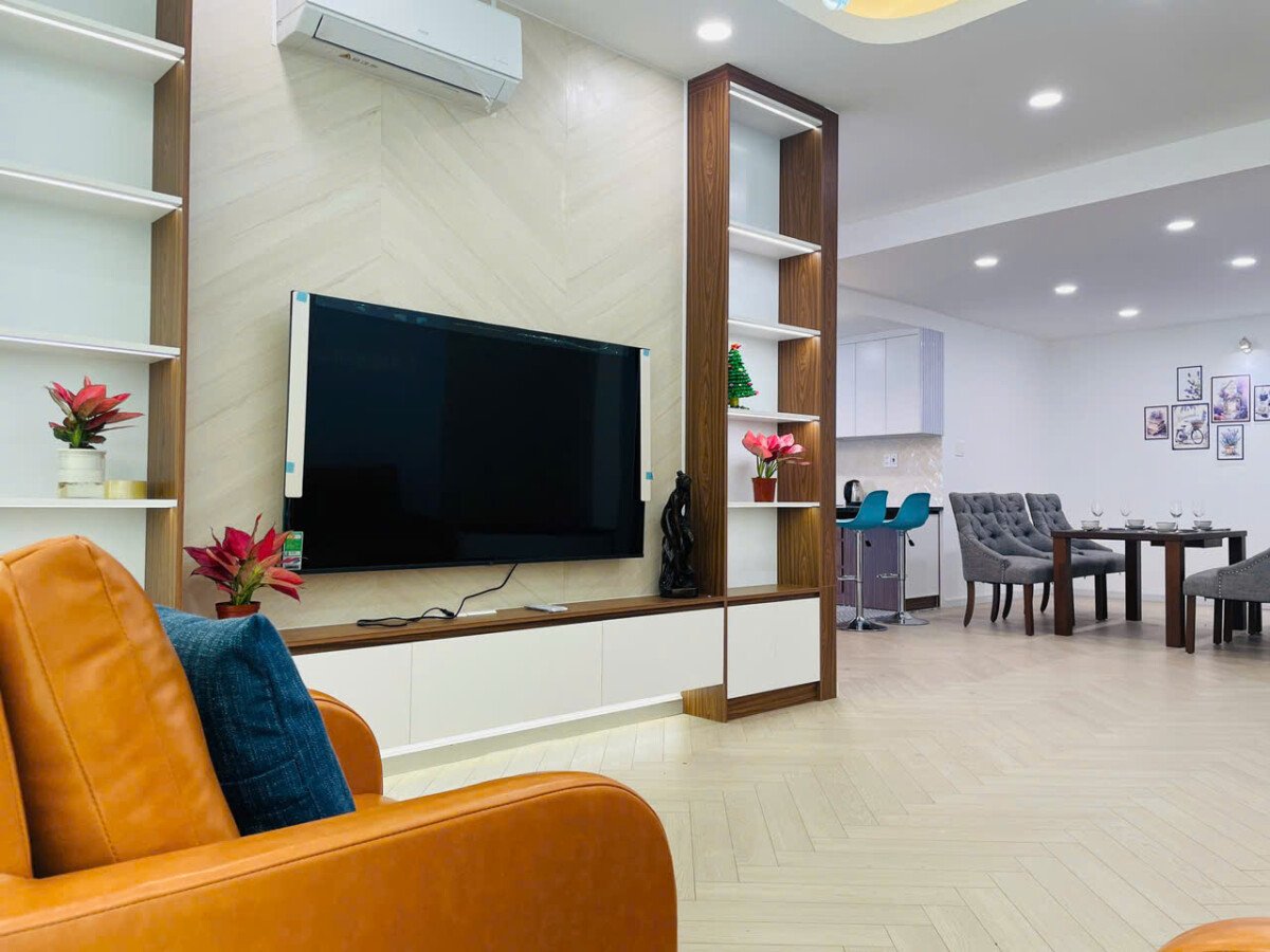 phong khach can ho can cho thue 2 - Cho thuê căn hộ 118m2, 03pn, chung cư Grand View A, giá 40tr/tháng, nhà mới, đầy đủ nội thất.