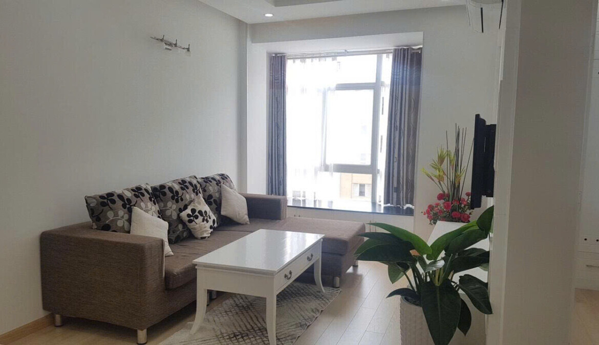 phong khach can ho cho thue 4 1170x675 - Cần cho thuê căn hộ Sky Garden 3. DT 68m2 Lầu cao-Block Trung tâm-2 phòng-2wc Giá thuê rẻ 14 Triệu/Tháng