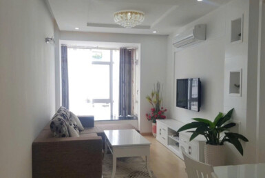 phong khach can ho cho thue gia re 385x258 - Cần cho thuê căn hộ Sky Garden 3. DT 68m2 Lầu cao-Block Trung tâm-2 phòng-2wc Giá thuê rẻ 14 Triệu/Tháng