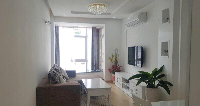 Cần cho thuê căn hộ Sky Garden 3. DT 68m2 Lầu cao-Block Trung tâm-2 phòng-2wc Giá thuê rẻ 14 Triệu/Tháng