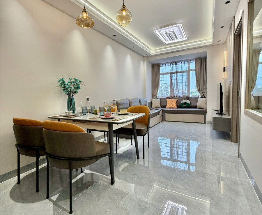 phong khach can ho dep sky garden 3 2 900x738 - Bán căn hộ đẹp tại Sky Garden 3. DT 56m2 Nhà mới 100% Thiết kế 2 Phòng ngủ-1wc View quận 1 rất đẹp- Giá 5.380 Tỷ