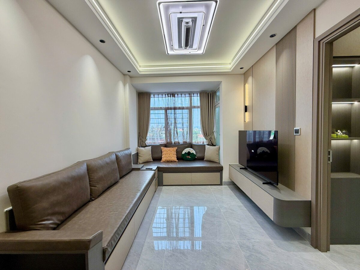 phong khach dep can ho ban - Bán căn hộ đẹp tại Sky Garden 3. DT 56m2 Nhà mới 100% Thiết kế 2 Phòng ngủ-1wc View quận 1 rất đẹp- Giá 5.380 Tỷ