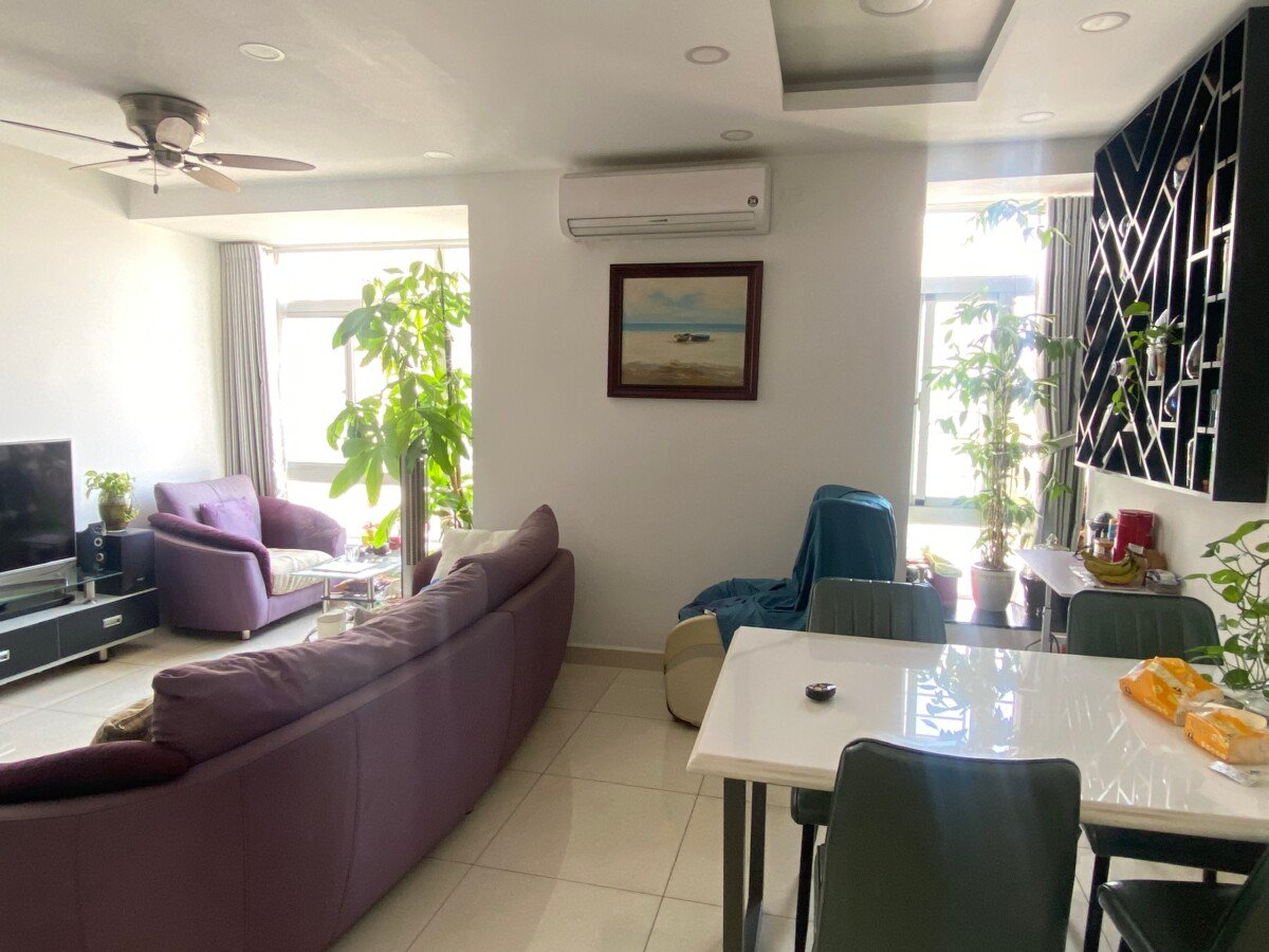 phong khach rat rong can ho sky garden 3 2 - Bán gấp trước Tết căn hộ Sky Garden 3. Căn góc 72m2 Lầu cao- 2 Phòng ngủ-2wc- Giá rẻ nhất thị trường 5.650 Tỷ