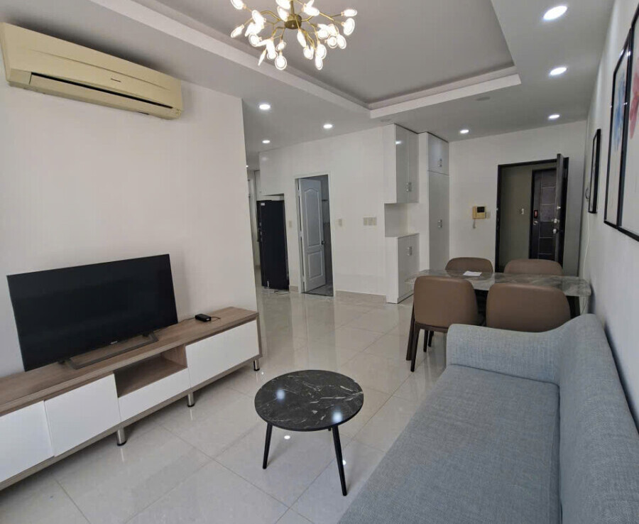 phong khach thoang 900x738 - Cho thuê căn hộ Sky Garden 3. DT 72m2 Thiết kế 3 Phòng ngủ-2wc- Lầu cao- Nội thất đầy đủ- Giá 19 Triệu/Tháng