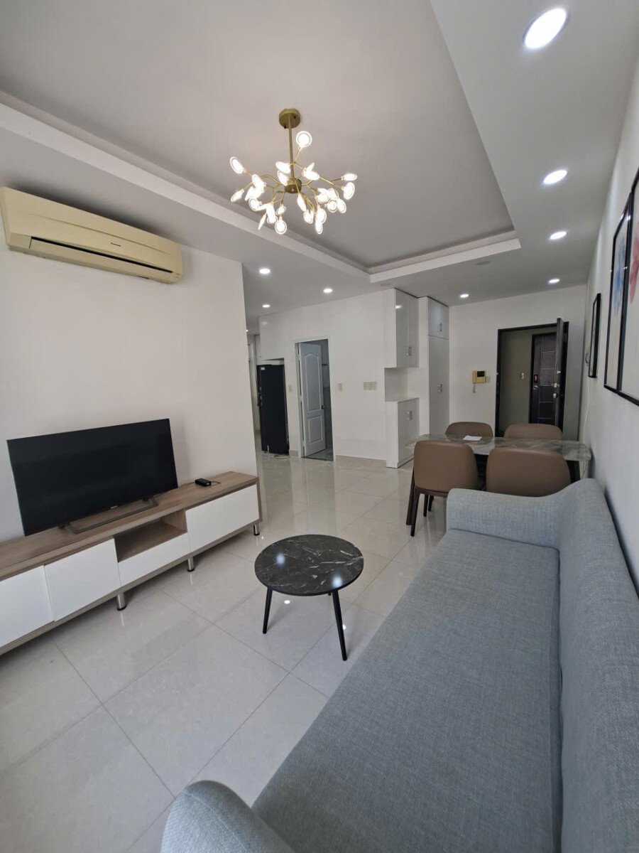 phong khach thoang - Cho thuê căn hộ Sky Garden 3. DT 72m2 Thiết kế 3 Phòng ngủ-2wc- Lầu cao- Nội thất đầy đủ- Giá 19 Triệu/Tháng