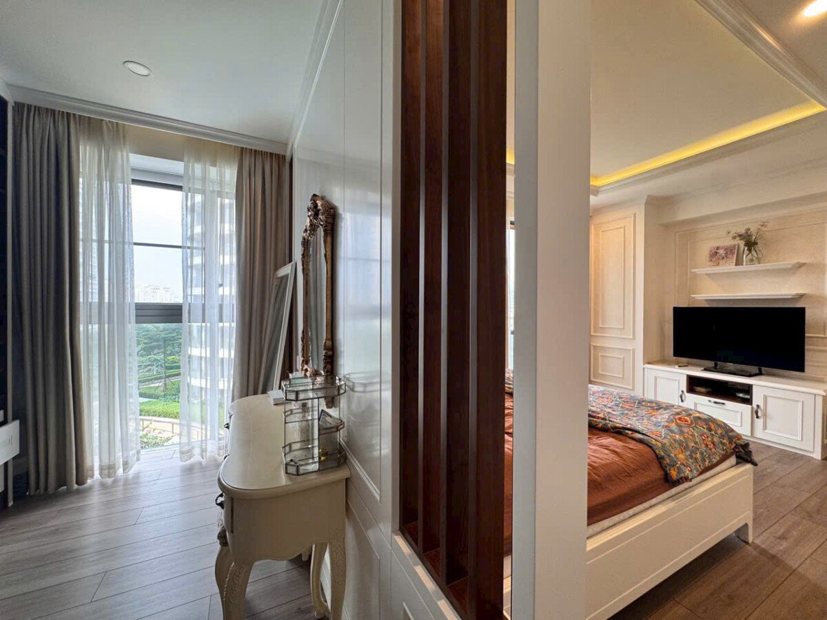 phong khach va phong trang diem - Giá mua bán căn hộ 2pn tòa B chung cư Riverpark Premier phường Tân Hưng T1/2026
