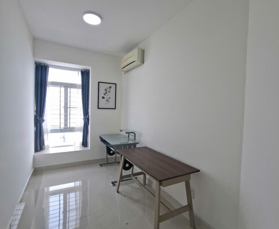 phong lam viec 900x738 - Cho thuê căn hộ Sky Garden 3. DT 72m2 Thiết kế 3 Phòng ngủ-2wc- Lầu cao- Nội thất đầy đủ- Giá 19 Triệu/Tháng