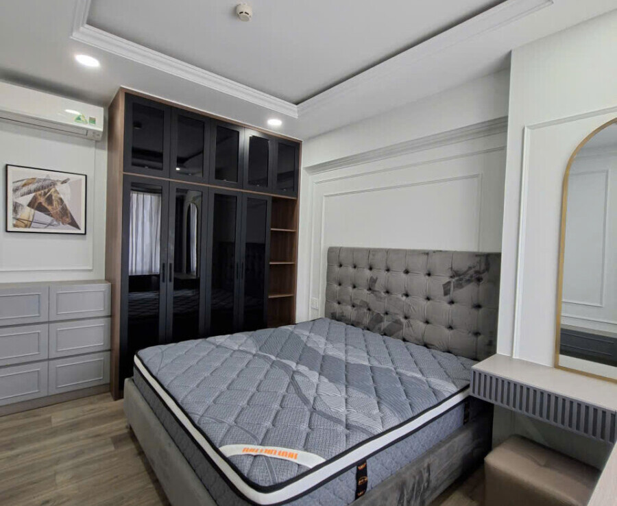 phong ngu 1 cho thue 1 900x738 - Cho thuê căn hộ Saigon South Residence. DT 104m2 Nội thất cao cấp- 3 phòng ngủ-2wc- View trực diện hồ bơi- Giá 26 Triệu/Tháng