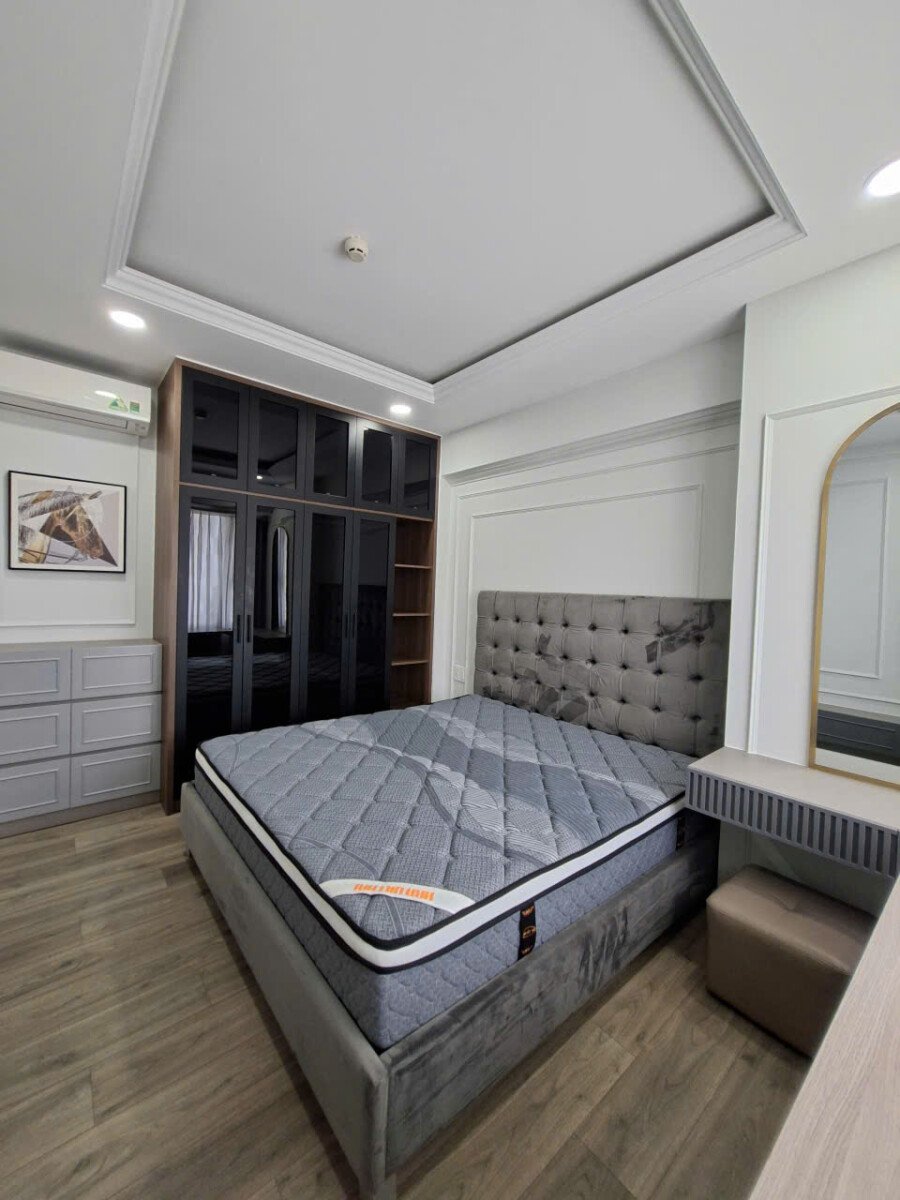 phong ngu 1 cho thue 1 - Cho thuê căn hộ Saigon South Residence. DT 104m2 Nội thất cao cấp- 3 phòng ngủ-2wc- View trực diện hồ bơi- Giá 26 Triệu/Tháng